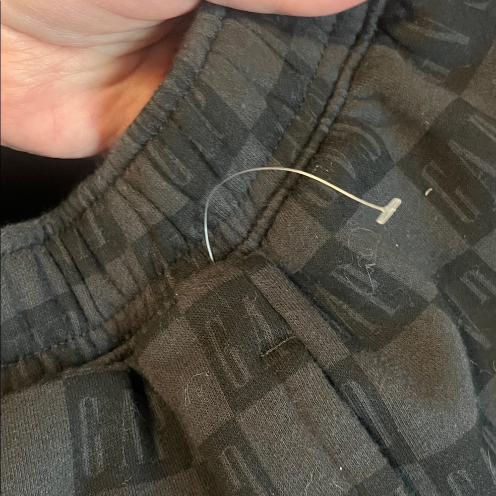 GAP Dark Checkered Pattern joggers - Picture 4 of 9